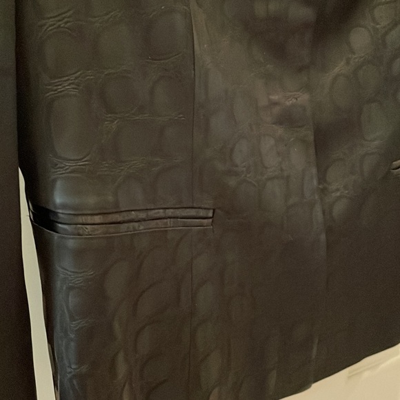 Leather look lightweight jacket with hidden button down front in great shape - Picture 4 of 4